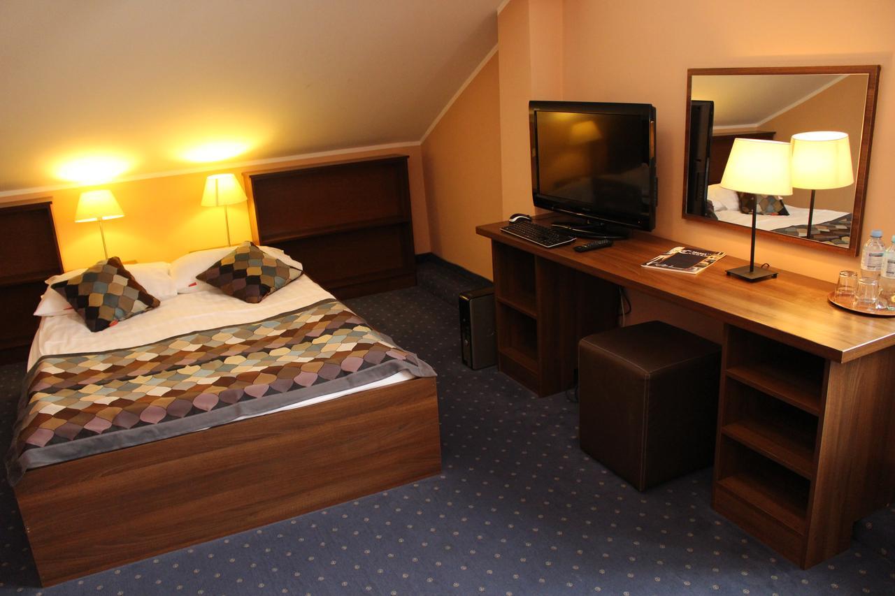 Hotel Colnus Kolno  Dış mekan fotoğraf